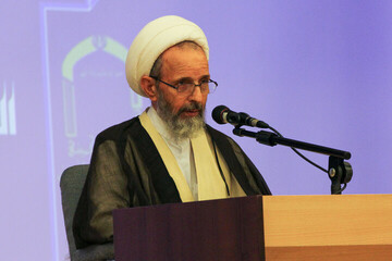 راهپیمایی ۲۲ بهمن پاسخ ملت به توطئه‌های استکبار برای جدایی دین از سیاست است