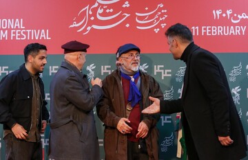 چه چیزی «کافه سلطان» را از فیلم‌های جنگی سنتی متمایز می‌کند؟