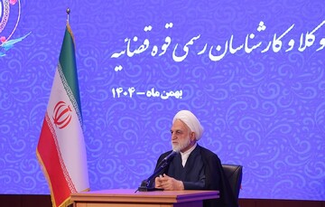 سرسختانه در برابر خائنان به کشور خواهیم ایستاد/ ما در برابر خائنانی که با دشمن هم‌صدا شوند، خواهیم ایستاد