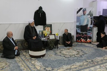 دیدار رئیس هیئت امنای دفتر تبلیغات اسلامی با خانواده شهید فراجا