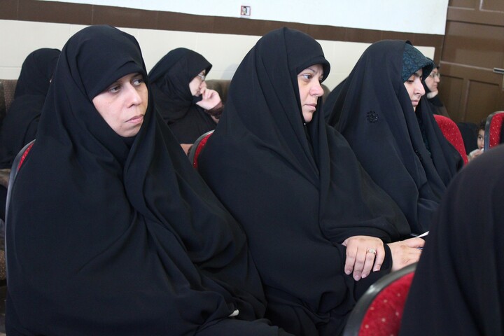 تصاویر/ سومین جلسه نشست تخصصی «بر مدار حقیقت» در کرمان