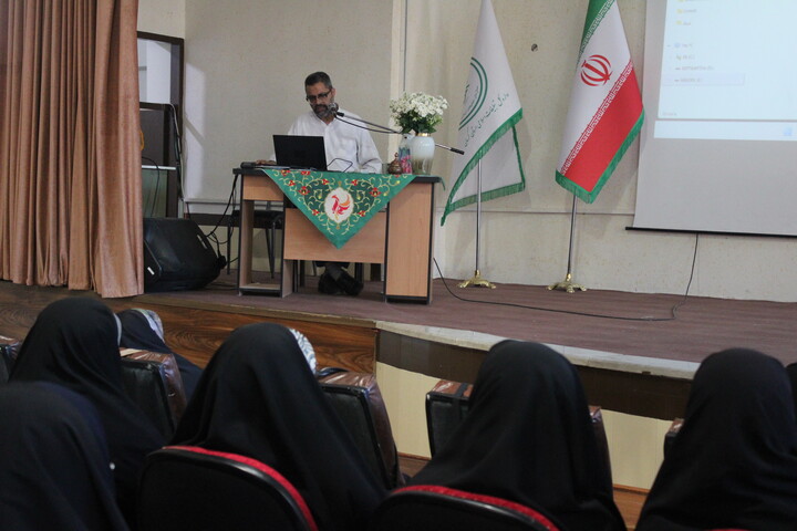 تصاویر/ سومین جلسه نشست تخصصی «بر مدار حقیقت» در کرمان