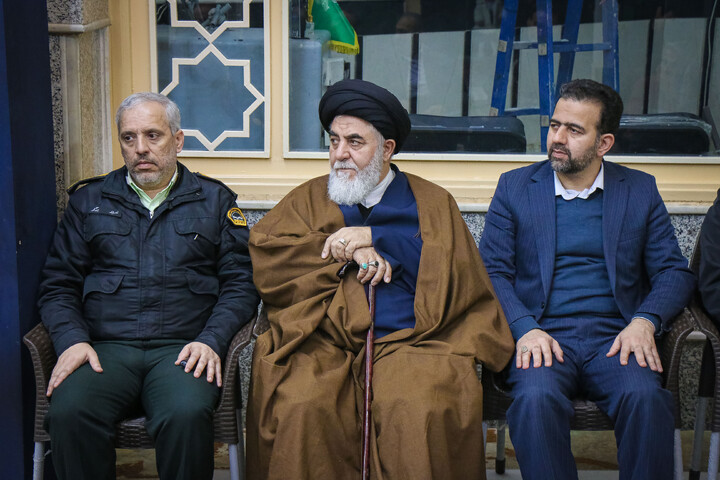 تصاویر/ آئین غبارروبی حرم حضرت موسی مبرقع ویژه خانواده شهدای اغتشاشات اخیر