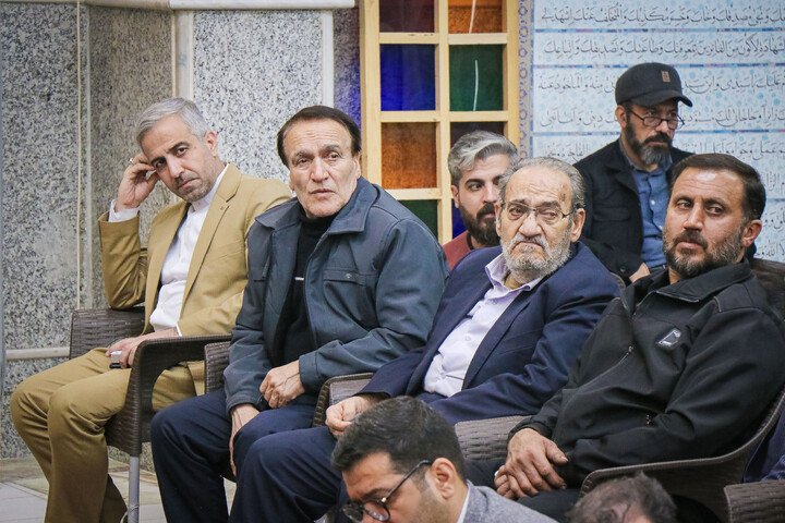 تصاویر/ آئین غبارروبی حرم حضرت موسی مبرقع ویژه خانواده شهدای اغتشاشات اخیر