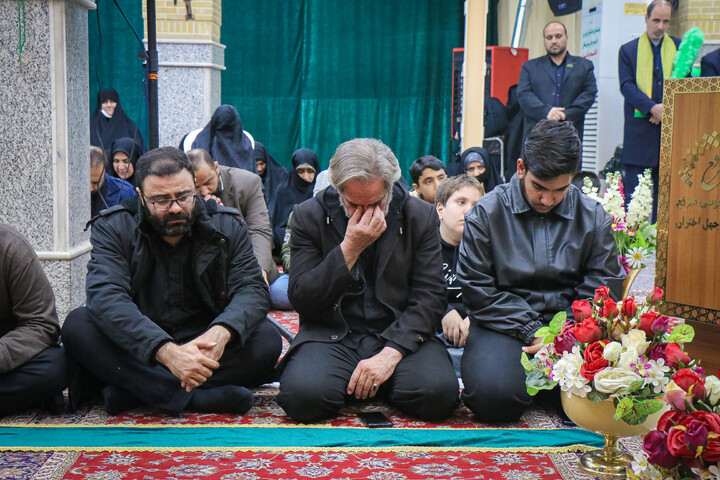 تصاویر/ آئین غبارروبی حرم حضرت موسی مبرقع ویژه خانواده شهدای اغتشاشات اخیر
