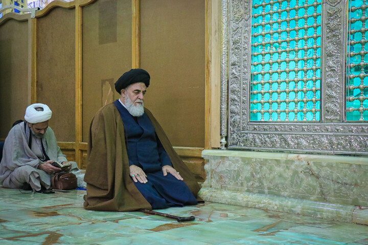 تصاویر/ آئین غبارروبی حرم حضرت موسی مبرقع ویژه خانواده شهدای اغتشاشات اخیر