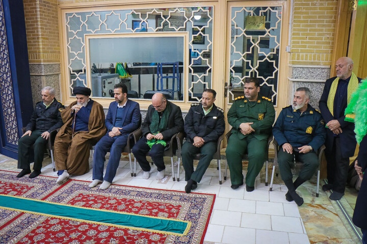 تصاویر/ آئین غبارروبی حرم حضرت موسی مبرقع ویژه خانواده شهدای اغتشاشات اخیر