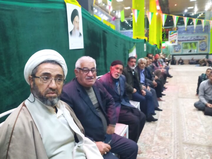 تصاویر/ حضور نماینده ولی‌فقیه درکاشان درنوش آباد در ایام الله دهه فجر؛