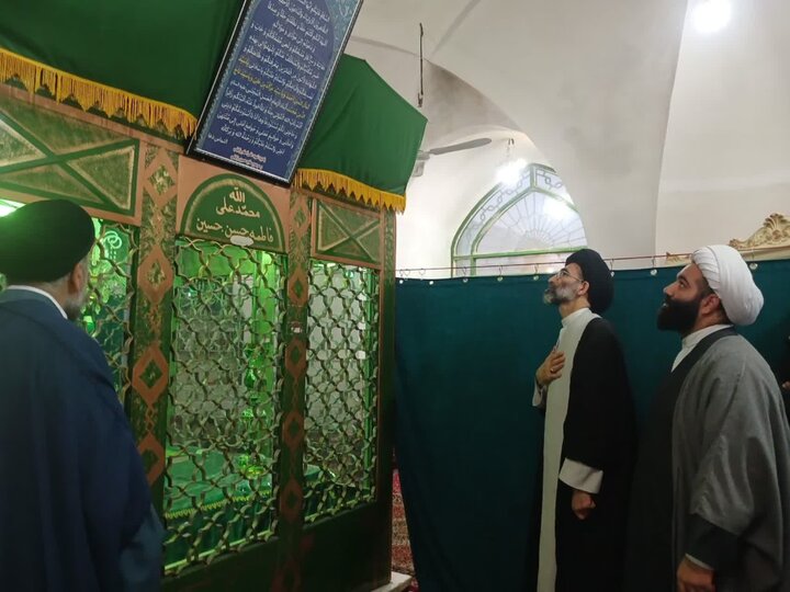 تصاویر/ حضور نماینده ولی‌فقیه درکاشان درنوش آباد در ایام الله دهه فجر؛