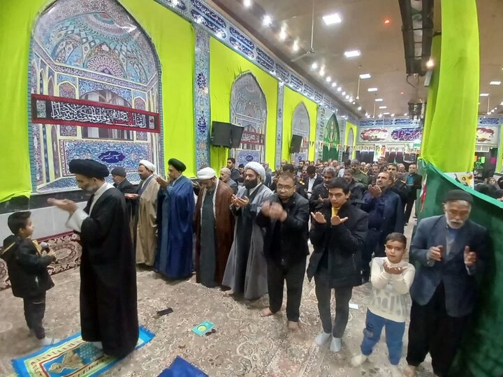 تصاویر/ حضور نماینده ولی‌فقیه درکاشان درنوش آباد در ایام الله دهه فجر؛