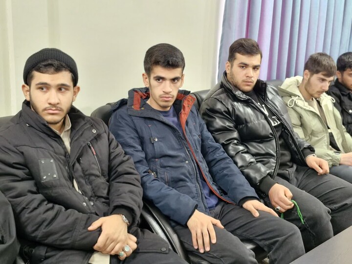 تصاویر/ دیدار اساتید و طلاب مدرسه علمیه جعفریه با امام جمعه خلخال