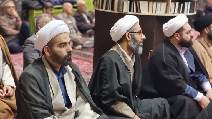 تصاویر/ مراسم گرامیداشت دهه مبارک فجر در مسجد جامع دماوند