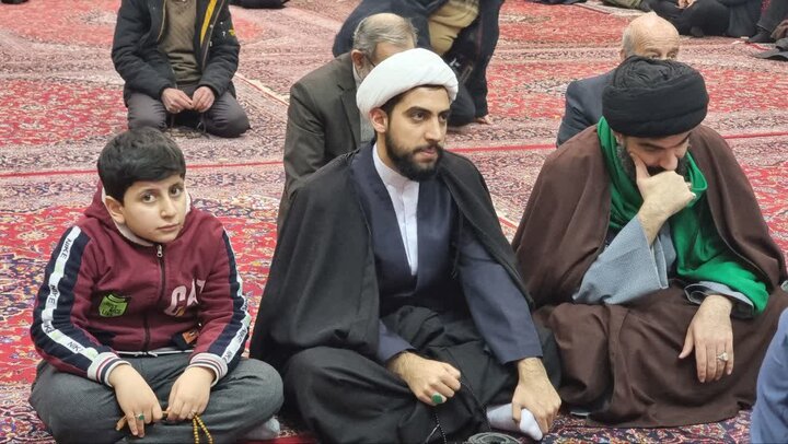 تصاویر/ مراسم گرامیداشت دهه مبارک فجر در مسجد جامع دماوند