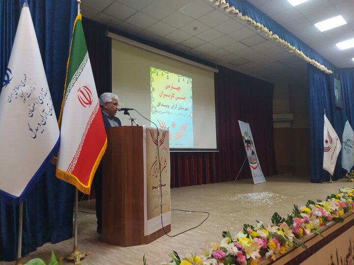 تصاویر/ چهارمین جشن گلریزان با حضور ائمه جمعه آران وبیدگل و نوش آباد