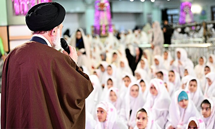 تصاویر/ جشن تکلیف 5000 هزار نفری دخترانه در حرم حضرت عبدالعظیم(ع)