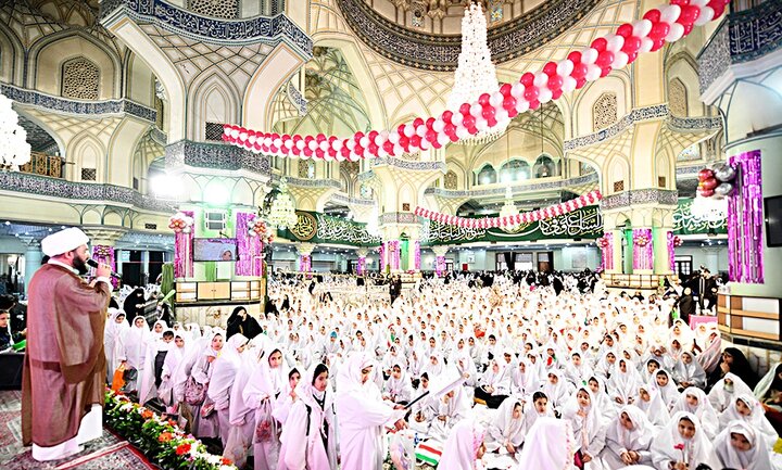 تصاویر/ جشن تکلیف 5000 هزار نفری دخترانه در حرم حضرت عبدالعظیم(ع)