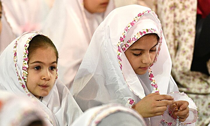 تصاویر/ جشن تکلیف 5000 هزار نفری دخترانه در حرم حضرت عبدالعظیم(ع)