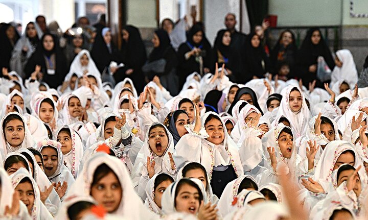 تصاویر/ جشن تکلیف 5000 هزار نفری دخترانه در حرم حضرت عبدالعظیم(ع)