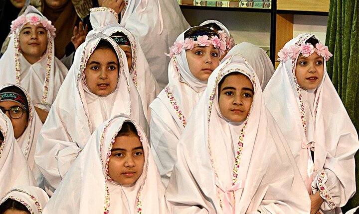 تصاویر/ جشن تکلیف 5000 هزار نفری دخترانه در حرم حضرت عبدالعظیم(ع)