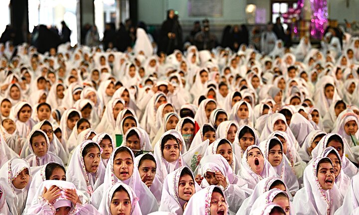 تصاویر/ جشن تکلیف 5000 هزار نفری دخترانه در حرم حضرت عبدالعظیم(ع)
