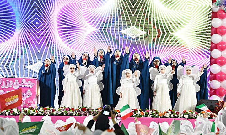 تصاویر/ جشن تکلیف 5000 هزار نفری دخترانه در حرم حضرت عبدالعظیم(ع)