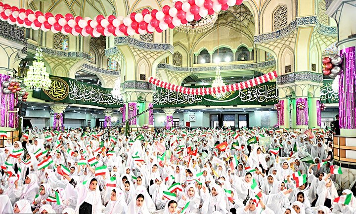 تصاویر/ جشن تکلیف 5000 هزار نفری دخترانه در حرم حضرت عبدالعظیم(ع)