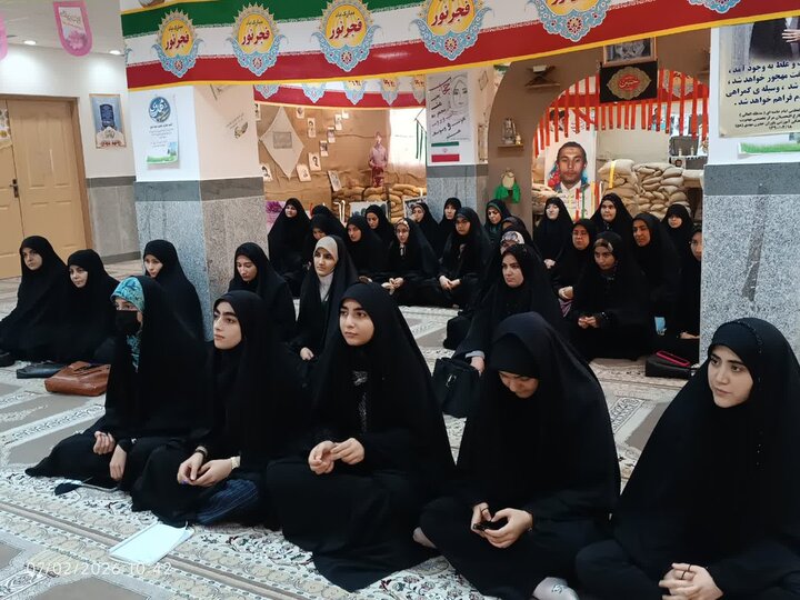 تصاویر/ مراسم گرامیداشت دهه فجر در مدرسه علمیه الزهرا سلام الله علیها شاهین دژ