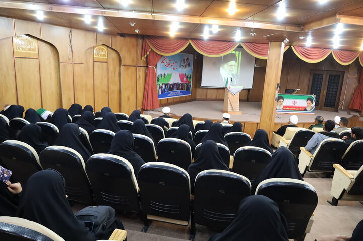 طلاب و روحانیون زاهدان پیروزی انقلاب اسلامی  را گرامی داشتند