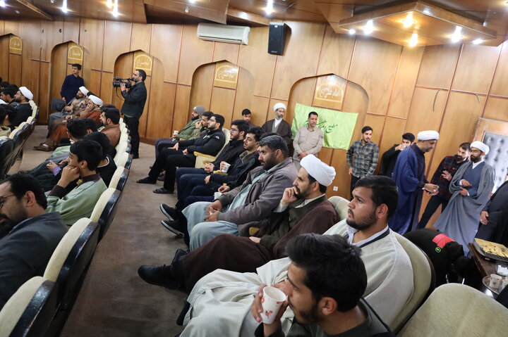 طلاب و روحانیون زاهدان پیروزی انقلاب اسلامی  را گرامی داشتند