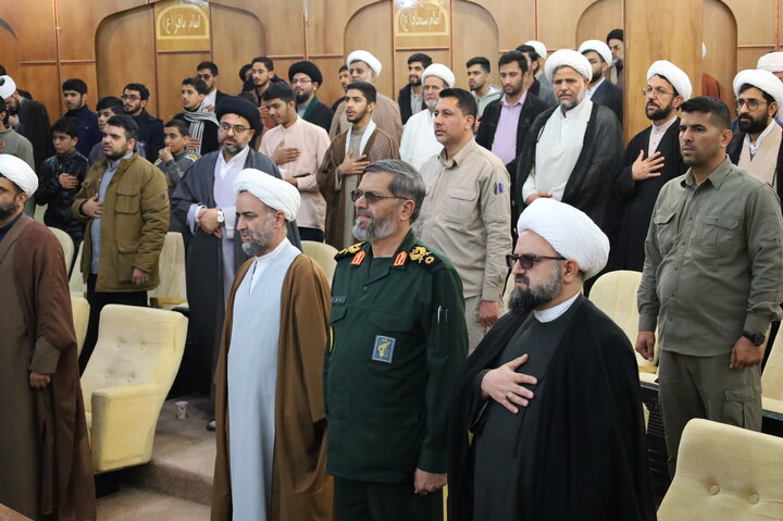 طلاب و روحانیون زاهدان پیروزی انقلاب اسلامی  را گرامی داشتند