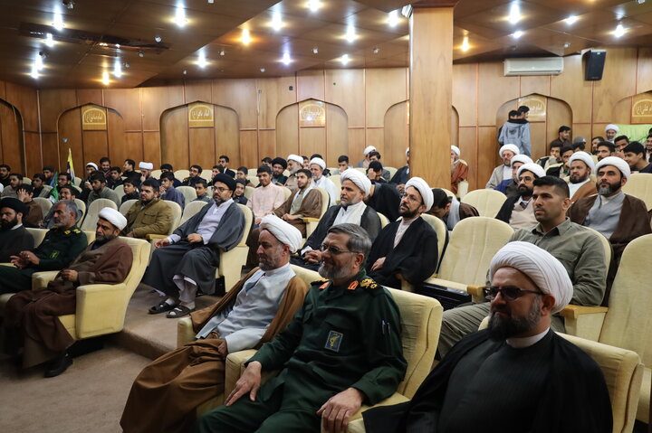 طلاب و روحانیون زاهدان پیروزی انقلاب اسلامی  را گرامی داشتند