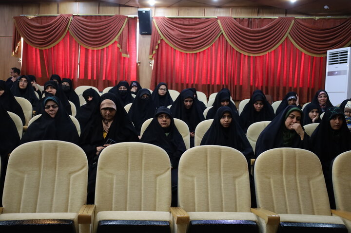 طلاب و روحانیون زاهدان پیروزی انقلاب اسلامی  را گرامی داشتند