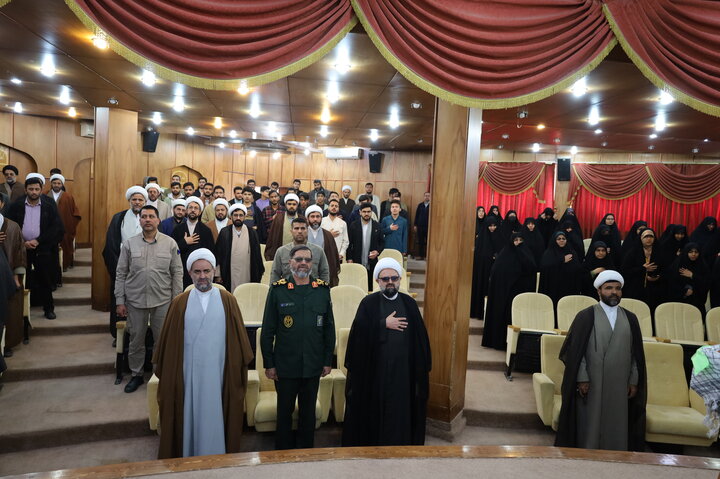 طلاب و روحانیون زاهدان پیروزی انقلاب اسلامی  را گرامی داشتند