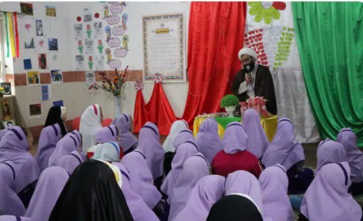 تصاویر/جشن انقلاب اسلامی در مدرسه تمدن‌سازان شهرستان دهلران