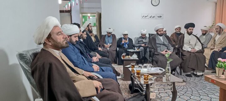 تصاویر/جلسه هماهنگی جامعه روحانیت شهرستان چرداول