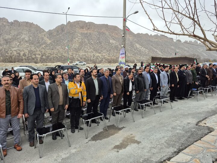 تصاویر/برگزاری جشن بزرگ انقلاب در روستای گلزار حداد شهرستان چوار