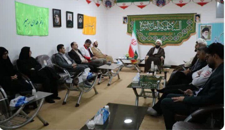 تصاویر/ دیدار مدیر عامل هلال‌احمر با امام جمعه دهلران