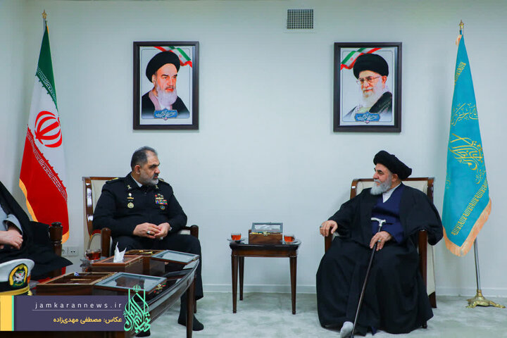 گزارش تصویریدیدار فرمانده نیروی دریایی ارتش با تولیت آستان مقدس مسجد جمکران