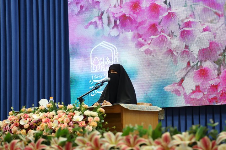 توسعه جلسات خانگی قرآن، گامی مؤثر در تعمیق فرهنگ قرآنی است