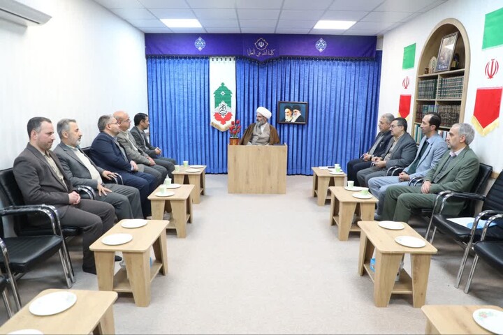 تصاویر/ دیدار مدیرعامل شرکت برق منطقه‌ای سمنان با نماینده ولی‌فقیه در استان سمنان