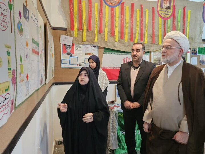 تصاویر/بازدید نماینده ولی فقیه در کردستان از اتحادیه انجمن‌های اسلامی دانش‌آموزان سنندج