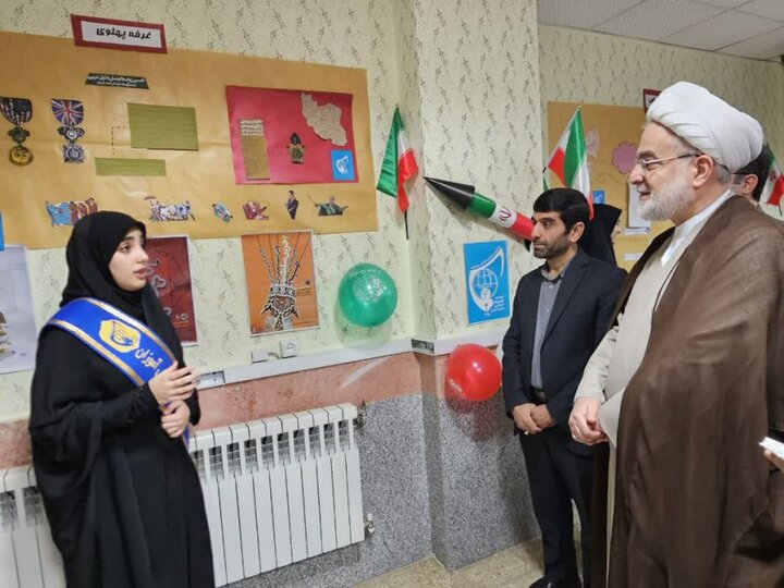 تصاویر/بازدید نماینده ولی فقیه در کردستان از اتحادیه انجمن‌های اسلامی دانش‌آموزان سنندج