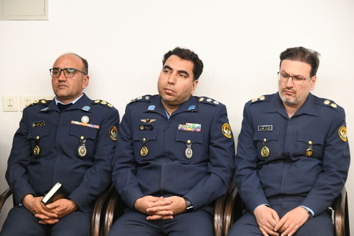 تصاویر|دیدار فرمانده و پرسنل نیروی هوایی ارتش منطقه اصفهان با امام جمعه اصفهان