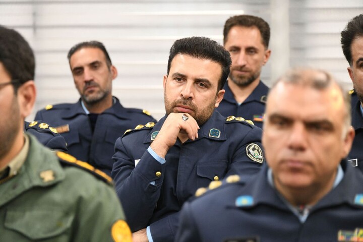 تصاویر|دیدار فرمانده و پرسنل نیروی هوایی ارتش منطقه اصفهان با امام جمعه اصفهان