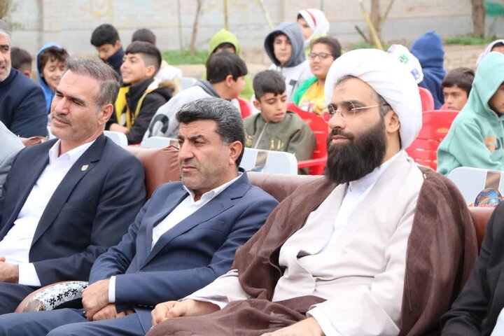 تصاویر/ برگزاری جشن انقلاب در روستای حاضر میل شهرستان دهلران