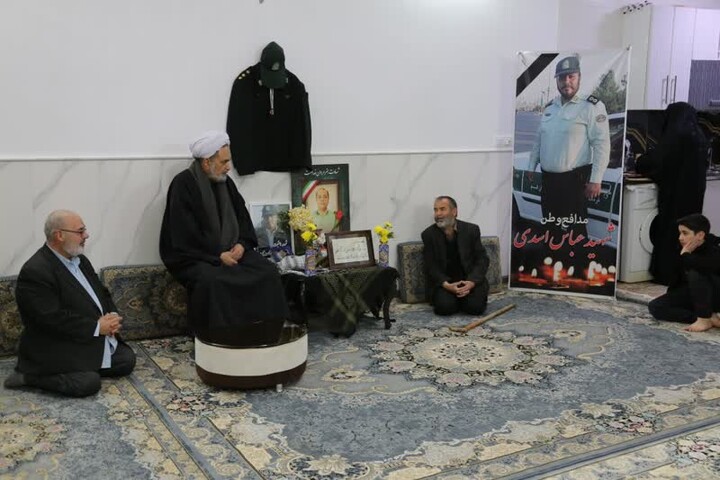 دیدار رئیس هیئت امنای دفتر تبلیغات اسلامی با خانواده شهید فراجا