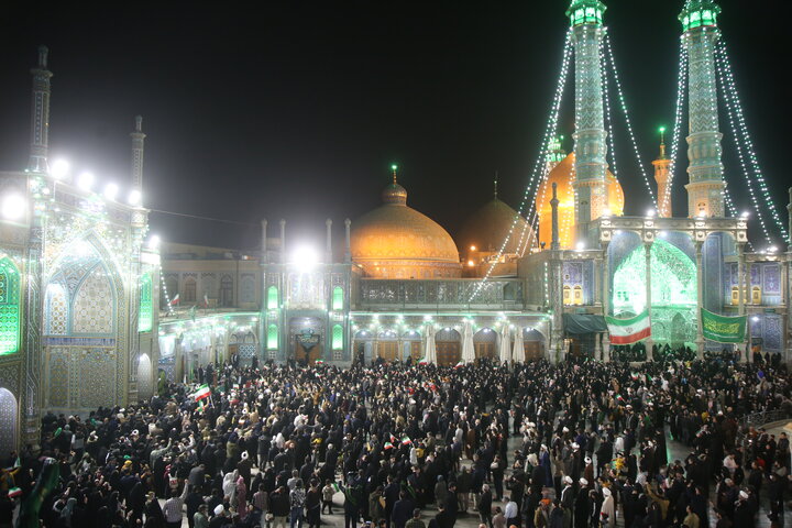 انقلاب اسلامی کی کامیابی کی 47 ویں سالگرہ پر ایران اللہ اکبر کے نعروں سے گونج اٹھا