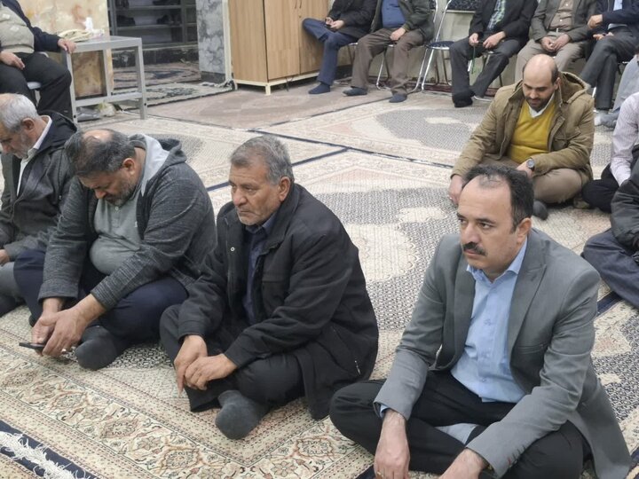 تصاویر/گرامی داشت هفدهمین سالگرد پیروزی انقلاب درمسجدصفاری کاشان