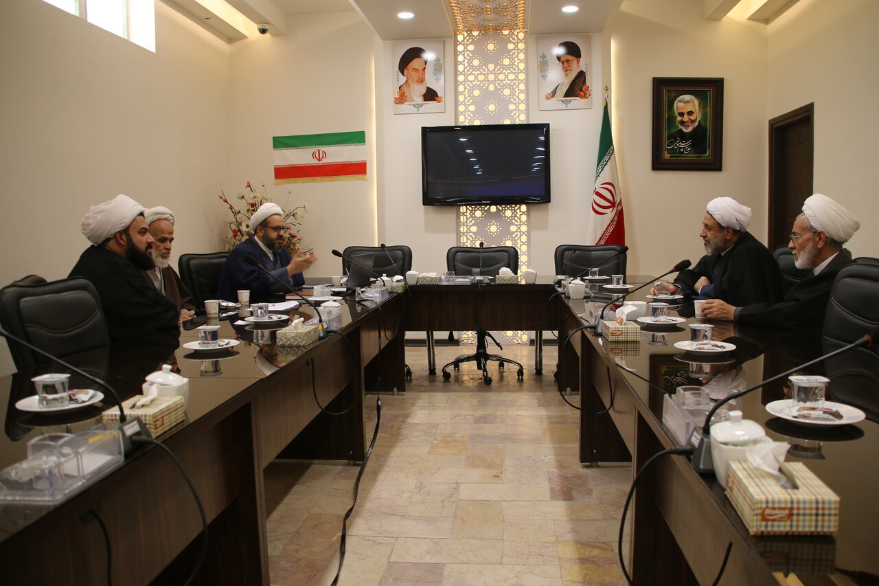 اجلاسیه مدیران حوزه‌های علمیه استان کرمان با حضور نماینده ولی‌فقیه و مدیر حوزه‌های علمیه استان برگزار شد.
