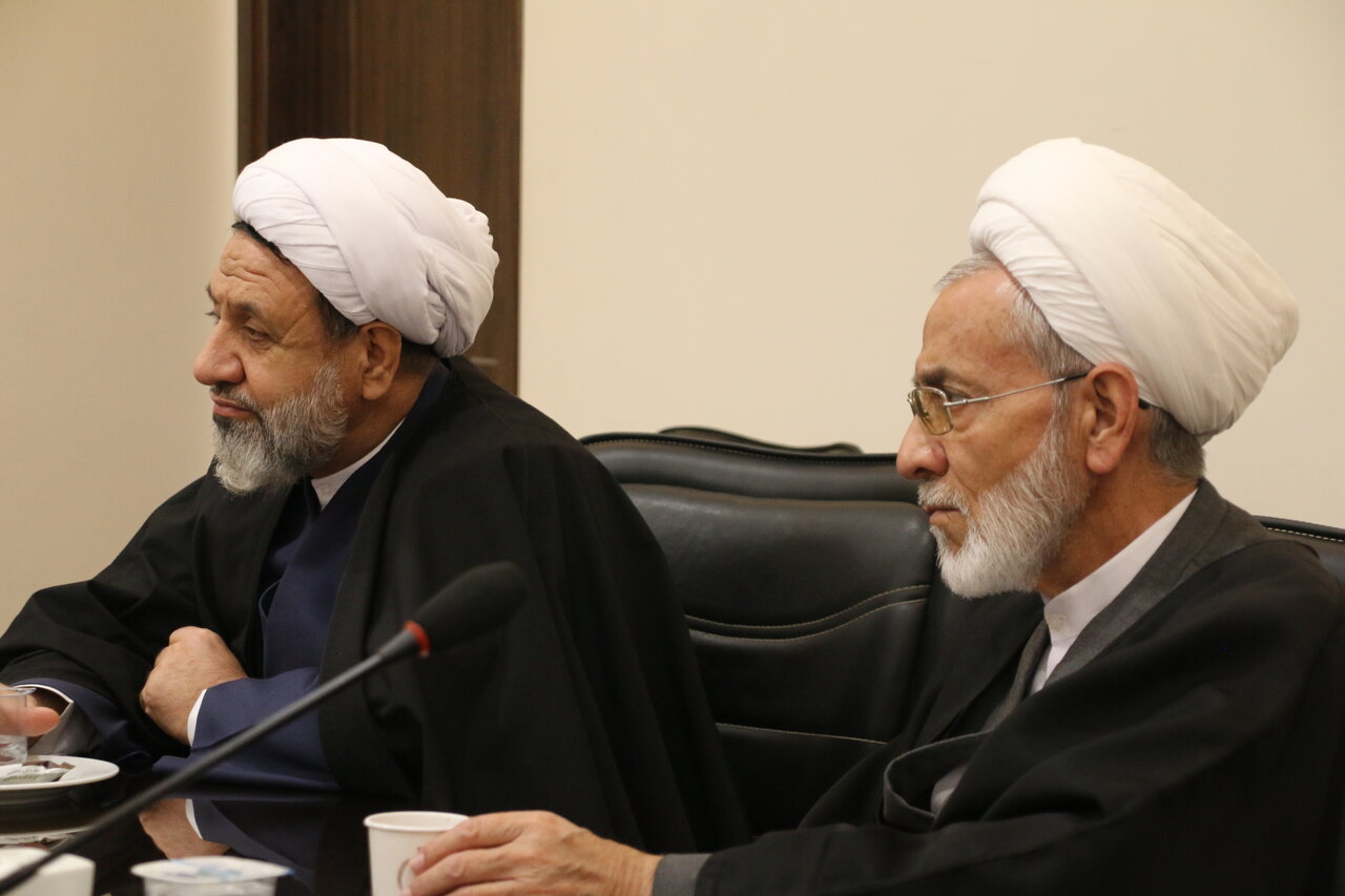 اجلاسیه مدیران حوزه‌های علمیه استان کرمان با حضور نماینده ولی‌فقیه و مدیر حوزه‌های علمیه استان برگزار شد.